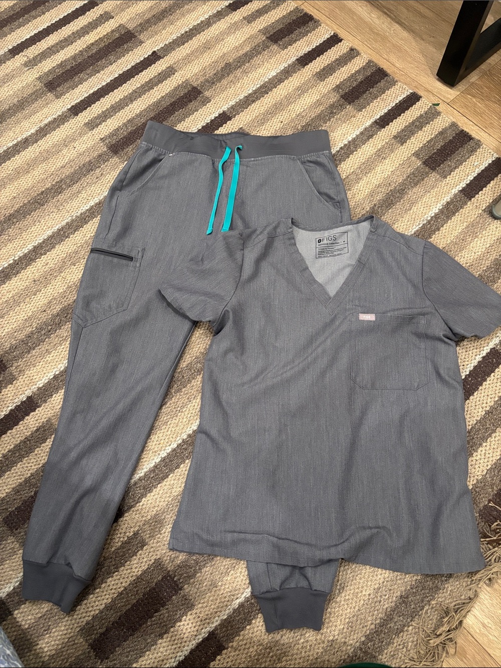 Figs Gray Scrub Set with Teal Drawstrings